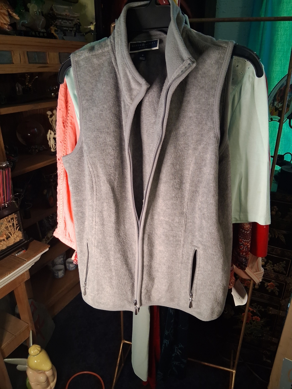 Karen Scott Light Gray Zip-Front Fleece Vest